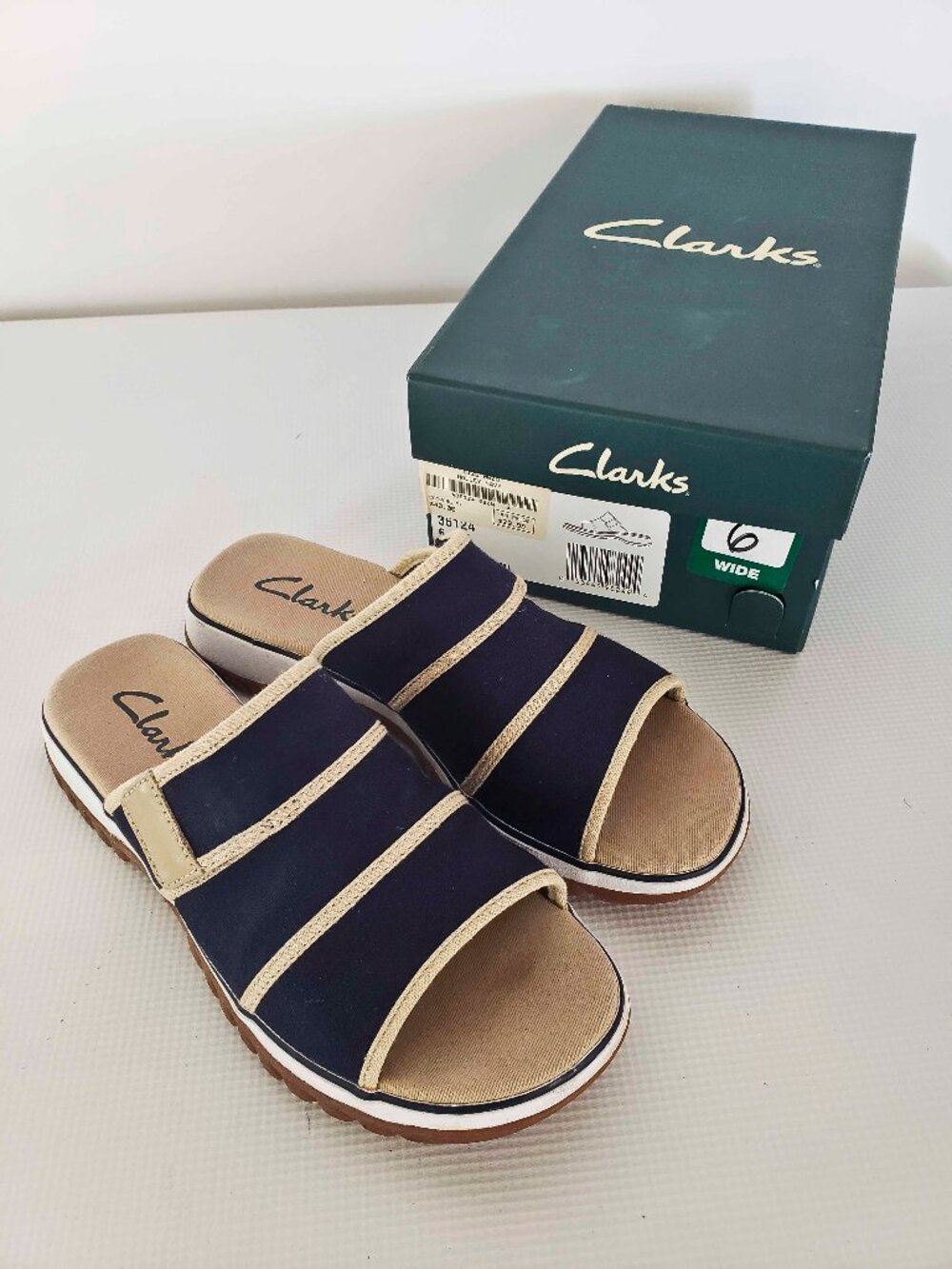 Clark's Women Halley SMU Navy Sandals 6W
